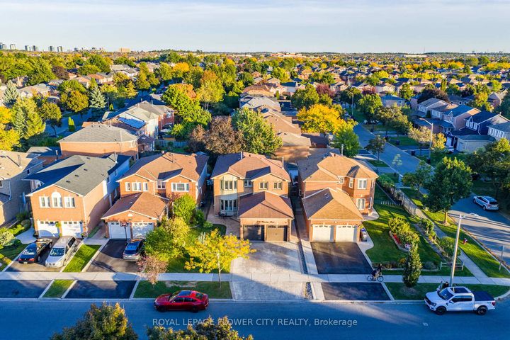 Photo 45 at 3278 Waxwing Drive, Lisgar, Mississauga