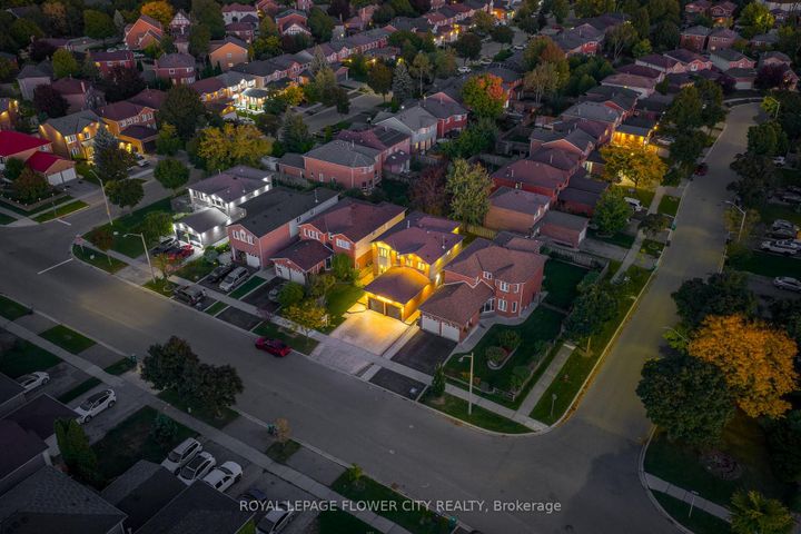 Photo 47 at 3278 Waxwing Drive, Lisgar, Mississauga