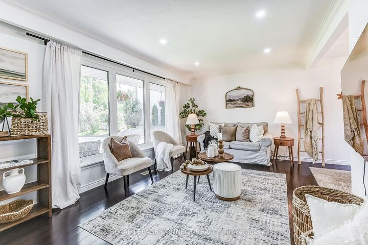 Photo 5 at 22 Ravine Park Crescent, Rouge E10, Toronto