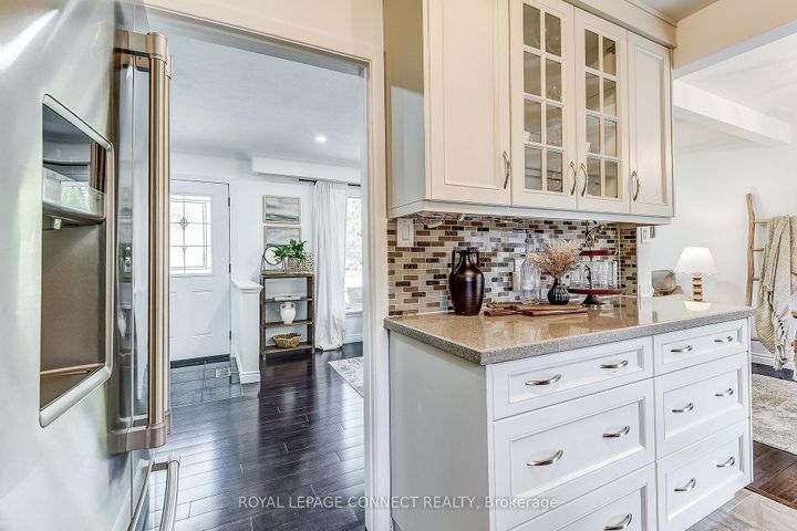 Photo 12 at 22 Ravine Park Crescent, Rouge E10, Toronto