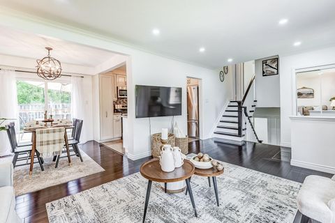 Photo 6 at 22 Ravine Park Crescent, Rouge E10, Toronto