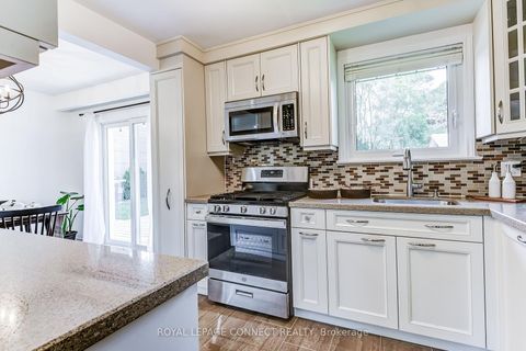 Photo 11 at 22 Ravine Park Crescent, Rouge E10, Toronto
