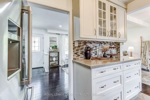 Photo 12 at 22 Ravine Park Crescent, Rouge E10, Toronto