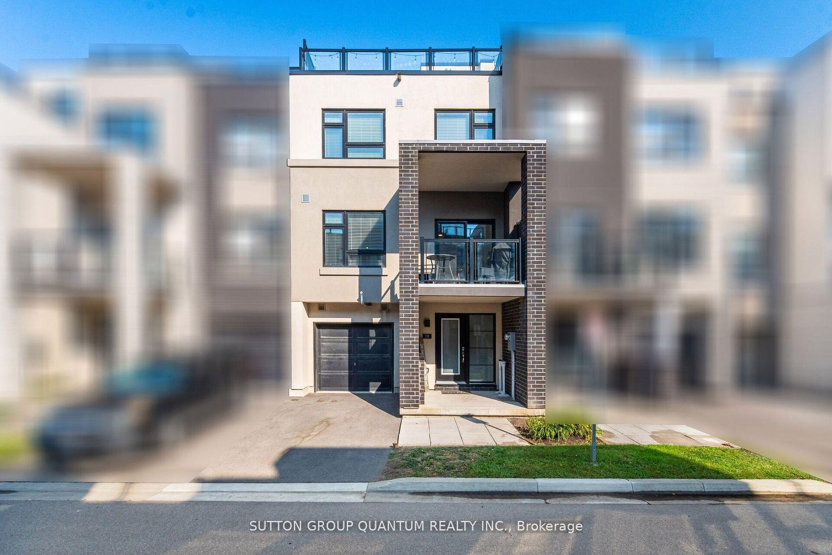 19 - 1121 Cooke Boulevard, LaSalle, Burlington 