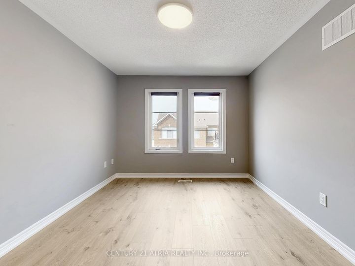 Photo 20 at 8 Moonseed Lane, Oak Ridges Lake Wilcox, Richmond Hill