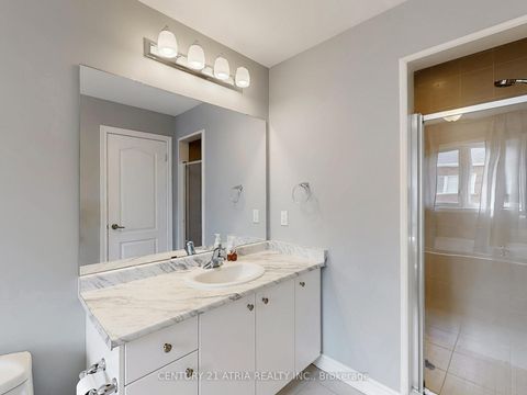 Photo 17 at 8 Moonseed Lane, Oak Ridges Lake Wilcox, Richmond Hill