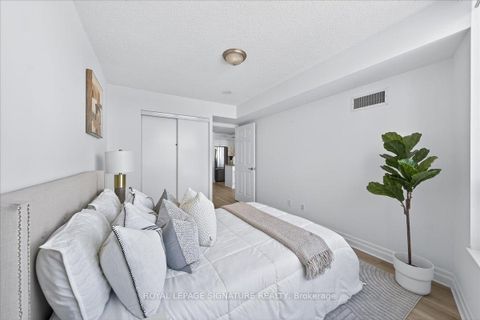 Photo 28 at 1520 - 25 Greenview Avenue, Newtonbrook West, Toronto