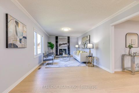 Photo 16 at 403 Glenashton Drive, WC Wedgewood Creek, Oakville