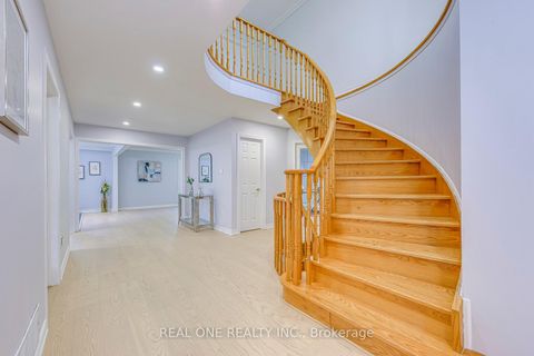 Photo 22 at 403 Glenashton Drive, WC Wedgewood Creek, Oakville