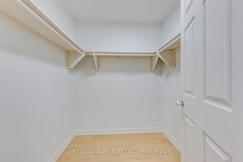 Photo 30 at 403 Glenashton Drive, WC Wedgewood Creek, Oakville