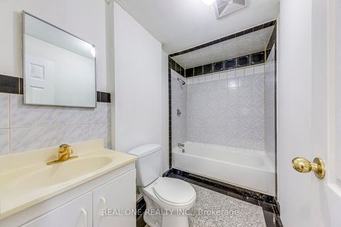 Photo 44 at 403 Glenashton Drive, WC Wedgewood Creek, Oakville