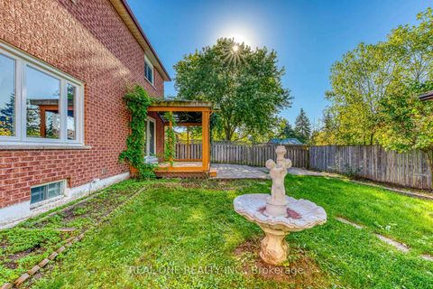 Photo 48 at 403 Glenashton Drive, WC Wedgewood Creek, Oakville