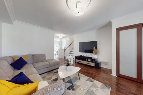 Photo 4 at 24 Lucerne Drive, Vellore Village, Vaughan
