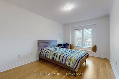 Photo 19 at 24 Lucerne Drive, Vellore Village, Vaughan