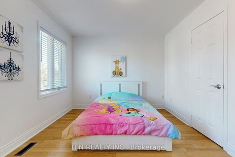 Photo 22 at 24 Lucerne Drive, Vellore Village, Vaughan