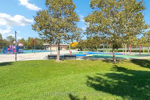 Photo 34 at 24 Lucerne Drive, Vellore Village, Vaughan
