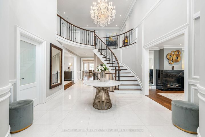 Photo 5 at 38 Beckenridge Drive, Milliken Mills East, Markham