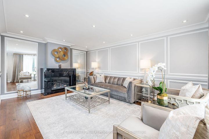 Photo 8 at 38 Beckenridge Drive, Milliken Mills East, Markham
