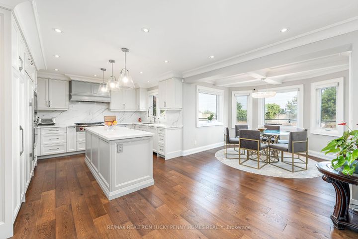Photo 11 at 38 Beckenridge Drive, Milliken Mills East, Markham