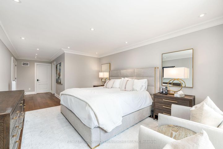Photo 22 at 38 Beckenridge Drive, Milliken Mills East, Markham