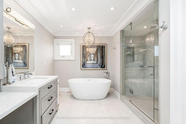 Photo 24 at 38 Beckenridge Drive, Milliken Mills East, Markham