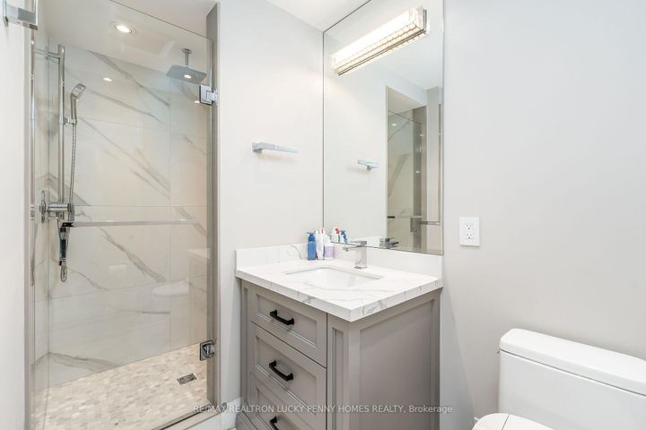 Photo 29 at 38 Beckenridge Drive, Milliken Mills East, Markham