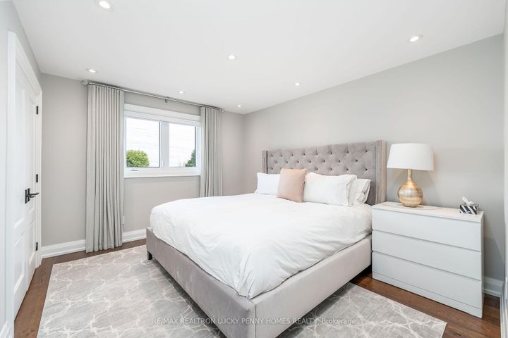 Photo 30 at 38 Beckenridge Drive, Milliken Mills East, Markham