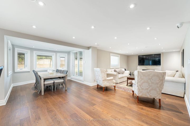 Photo 33 at 38 Beckenridge Drive, Milliken Mills East, Markham