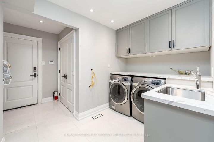 Photo 36 at 38 Beckenridge Drive, Milliken Mills East, Markham