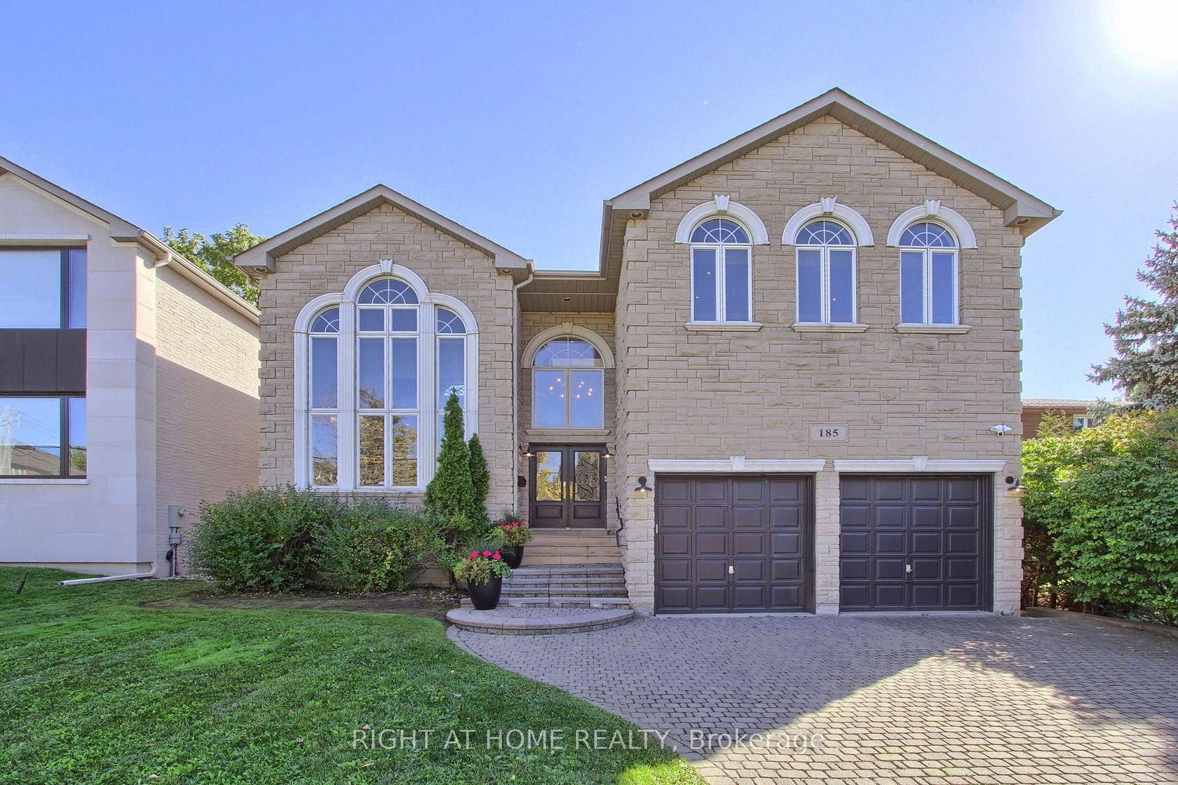 185 King High Drive, Beverley Glen, Vaughan by Loree Meneguzzi Real Estate 185 King High Drive, Beverley Glen, Vaughan
