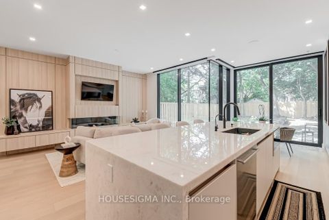 Photo 10 at 188 Duplex Avenue, Eglinton, Toronto