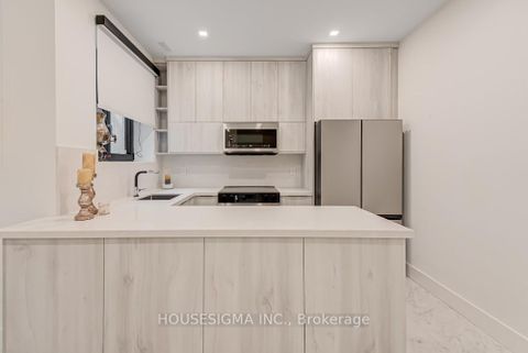 Photo 40 at 188 Duplex Avenue, Eglinton, Toronto