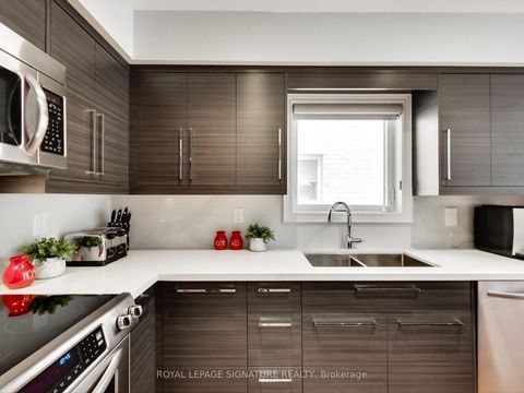 Photo 3 at 75 Monte Carlo Drive, Sonoma Heights, Vaughan