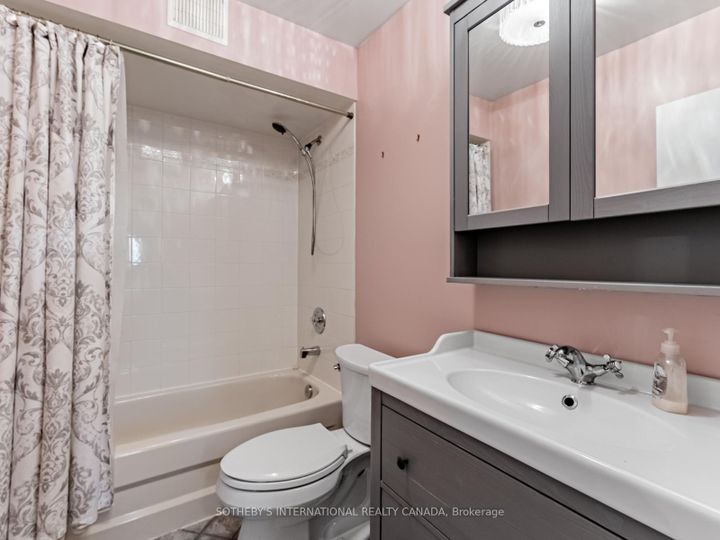 Photo 22 at 1218 Lakebreeze Drive, Mineola, Mississauga