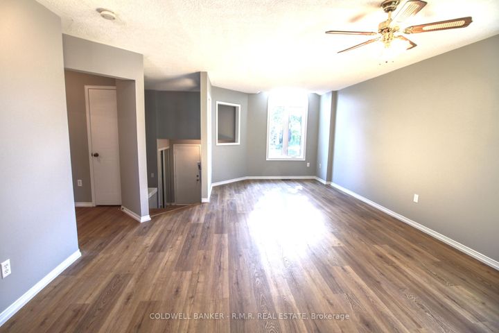 Photo 3 at 1590 Edenwood Court, Samac, Oshawa