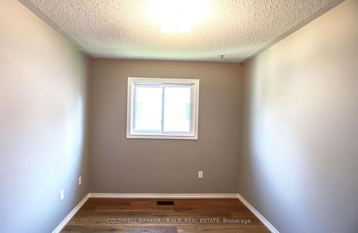 Photo 12 at 1590 Edenwood Court, Samac, Oshawa