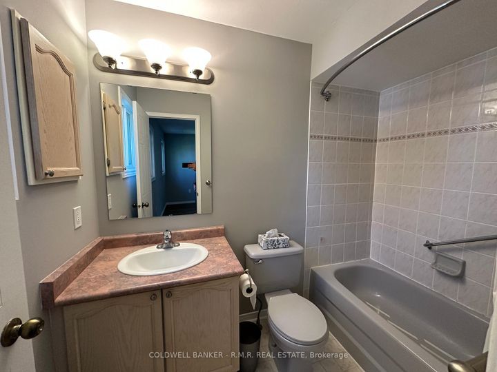Photo 15 at 1590 Edenwood Court, Samac, Oshawa