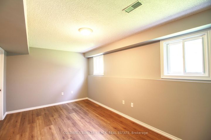 Photo 18 at 1590 Edenwood Court, Samac, Oshawa