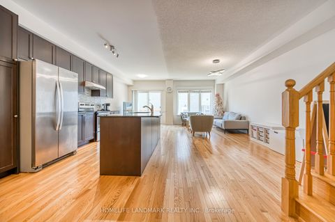 Photo 9 at 33 Thornapple Lane, Oak Ridges Lake Wilcox, Richmond Hill Photo 9 at 33 Thornapple Lane, Oak Ridges Lake Wilcox, Richmond Hill