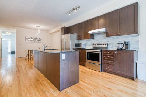 Photo 17 at 33 Thornapple Lane, Oak Ridges Lake Wilcox, Richmond Hill