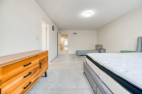 Photo 25 at 33 Thornapple Lane, Oak Ridges Lake Wilcox, Richmond Hill