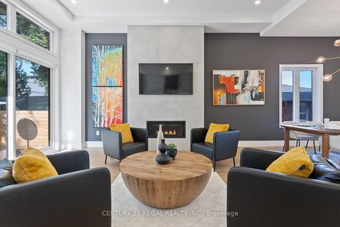 Photo 2 at 84 Bexhill Avenue, Birchmount, Toronto