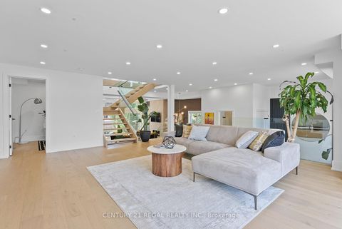 Photo 15 at 84 Bexhill Avenue, Birchmount, Toronto
