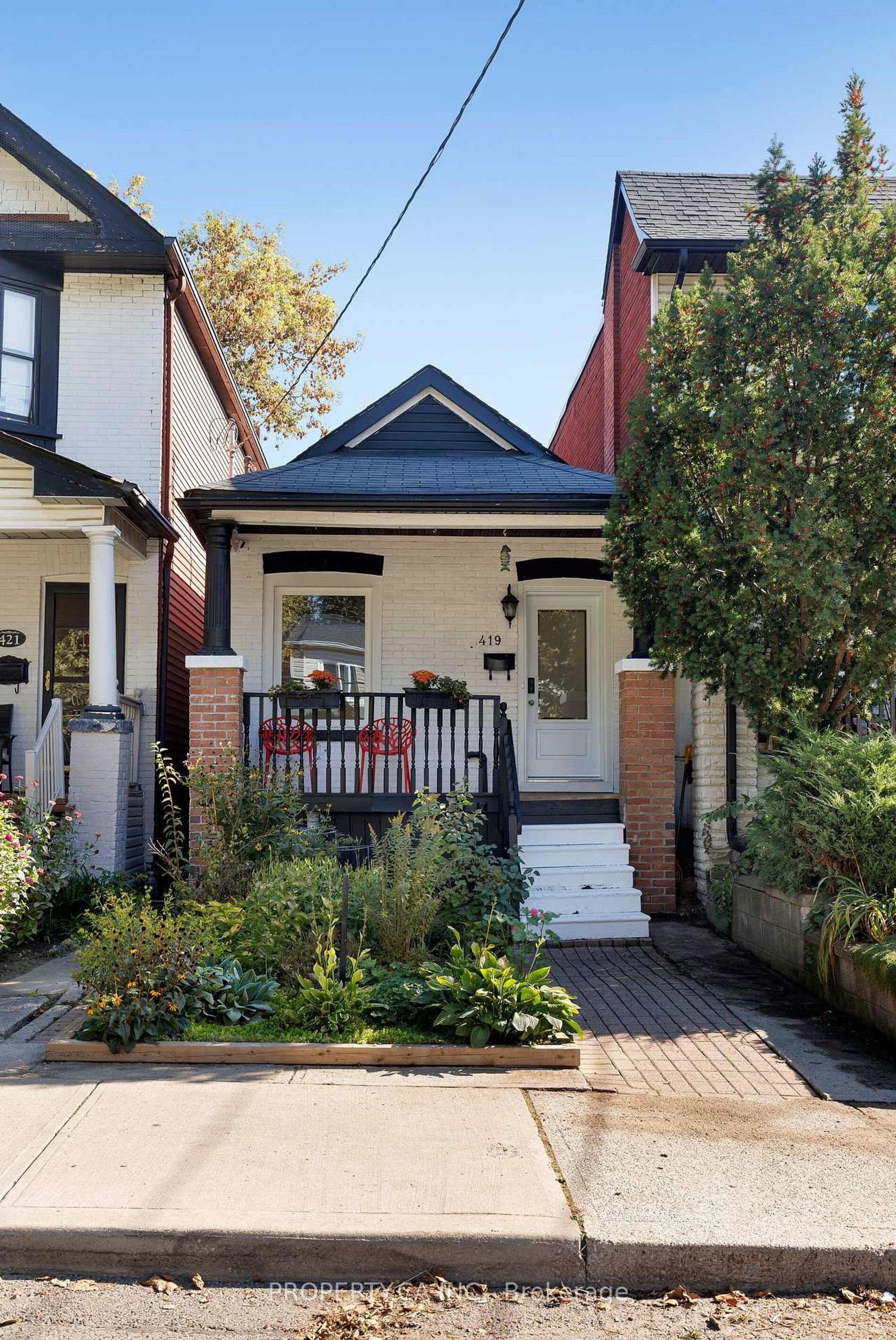 419 RHODES Avenue, Coxwell, Toronto by Loree Meneguzzi Real Estate 419 RHODES Avenue, Coxwell, Toronto