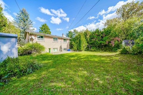 Photo 41 at 20 Haida Drive, Aurora Heights, Aurora