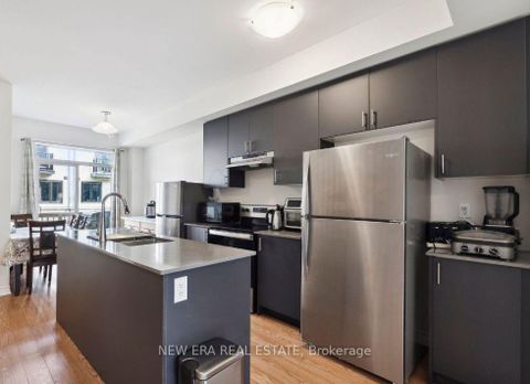 Photo 10 at 778 Kootenay Path, Donevan, Oshawa