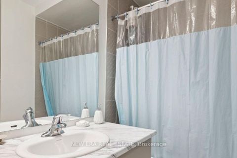 Photo 19 at 778 Kootenay Path, Donevan, Oshawa