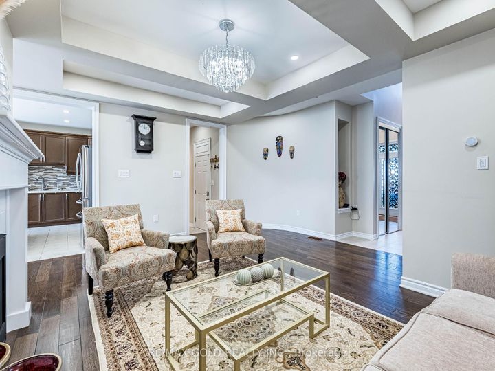 Photo 5 at 140 Thornbush Boulevard, Northwest Brampton, Brampton