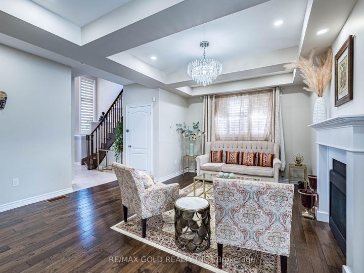 Photo 6 at 140 Thornbush Boulevard, Northwest Brampton, Brampton