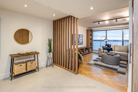 Photo 3 at 1401 - 65 Harbour Square, Waterfront Communities C1, Toronto